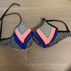 Body Glove Bikini Top.  DD cup Like New